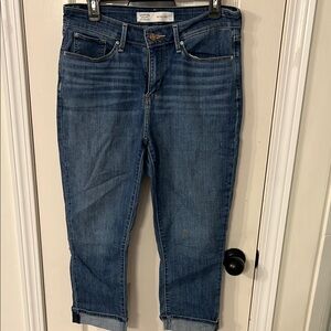 Levi’s mid rise capri Women's Blue Jeans